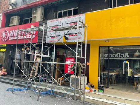 新野制作广告招牌如何避免它发黄？